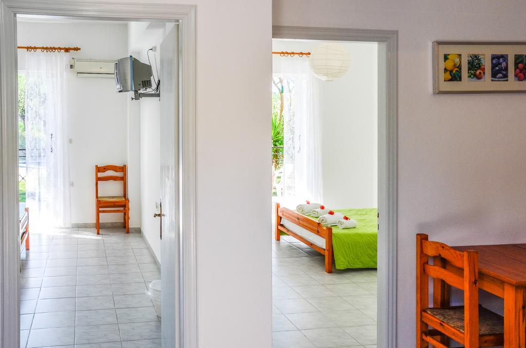 Olive Grove Apts Lithakia  Exterior photo